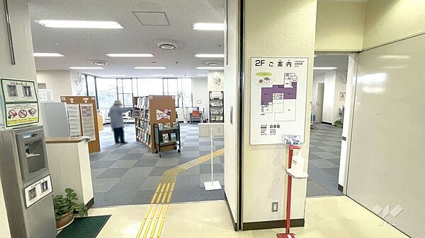 舎人図書館の外観