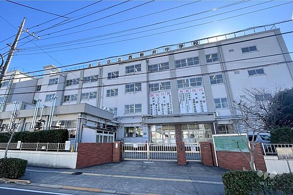 西新井中学校[公立]の外観