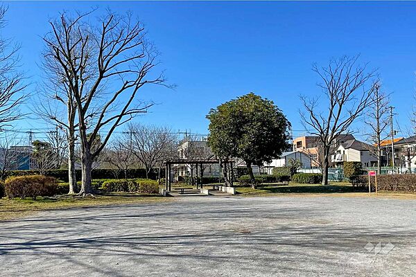 諏訪木西公園の外観