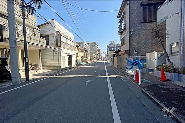 敷地北側の前面道路