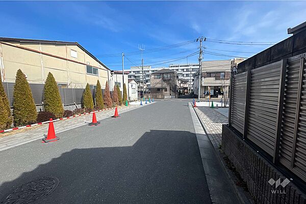 エントランスはオートロック付きです。