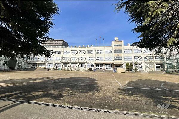 梅島第一小学校[公立]の外観
