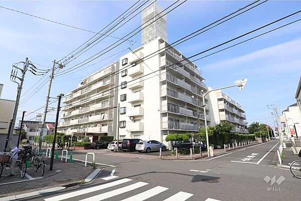 マンハイム竹の塚の外観（南西側から）