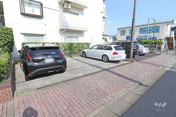 敷地内駐車場（屋外平面式）