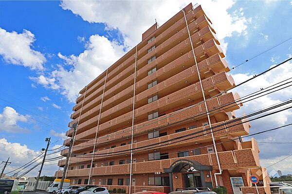 ライオンズマンション北千住第6の外観(北西側から)