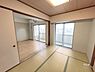 その他：東側和室約6帖［2026年6月24日撮影］(空室状態を再現した加工画像で現況とは相違します)