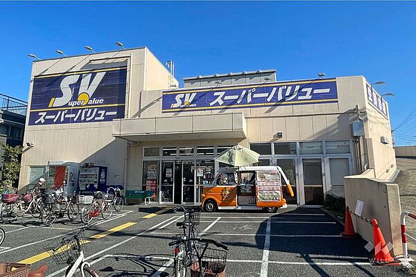 スーパーバリュー(西尾久店)の外観