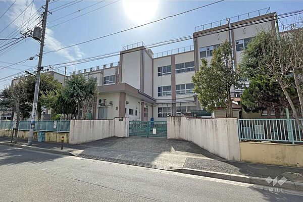 六木小学校[公立]の外観