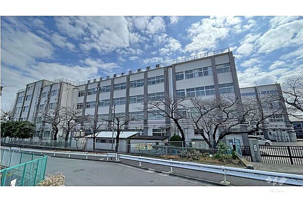 第十三中学校[公立]の外観