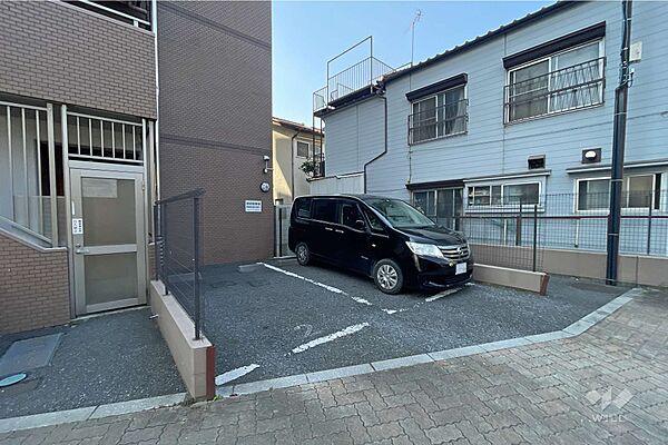 敷地内駐車場（屋外平面式）