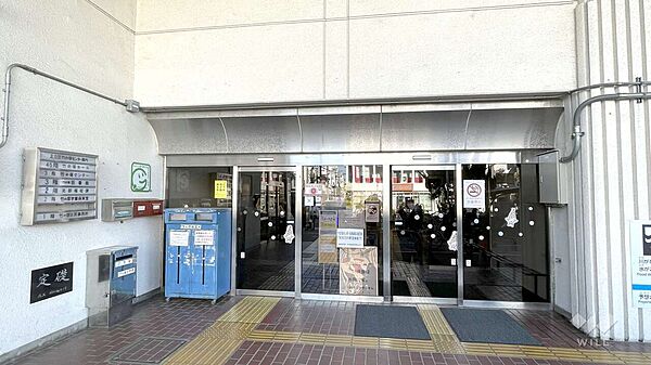 竹の塚図書館の外観