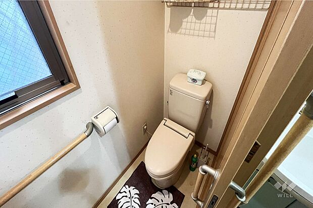 1階トイレすべての階にトイレは設置しているので、混み合うことはありません。