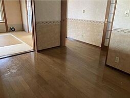 中古戸建　鶴ケ丘町 5LDKのリビング/ダイニング