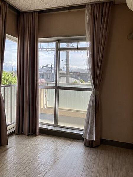 お部屋から立山連峰が見えるため、気持ちよい朝をスタートできます♪