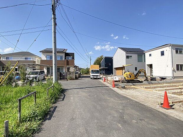 前面道路　西側公道