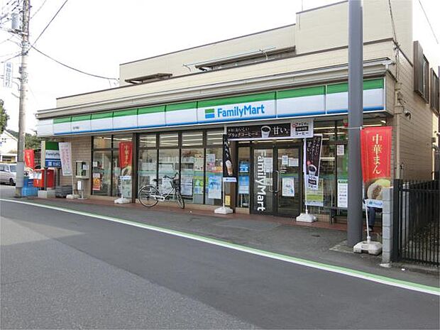 ファミリーマート松戸橋店 659m