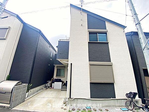 幅員6m×6mの角地につき開放感がございます。