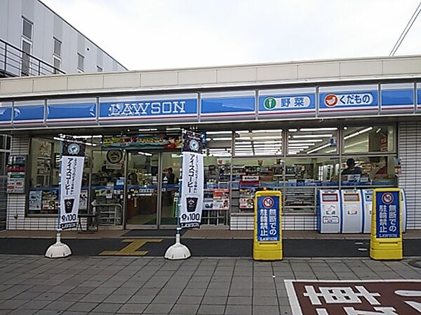 ローソン武蔵藤沢駅前店まで徒歩3分218ｍ！急な買い足しにもすぐ対応でき、忙しい日常をしっかりサポートしてくれます。