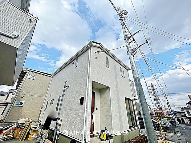 現在建築中の現場で工事進行中です。現地写真（2026年3月27日撮影）をご覧ください。