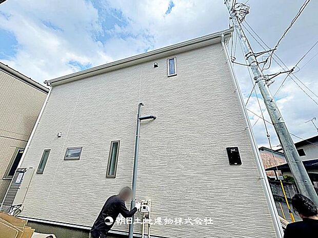 現在建築中の現場で工事進行中です。現地写真（2026年3月27日撮影）をご覧ください。