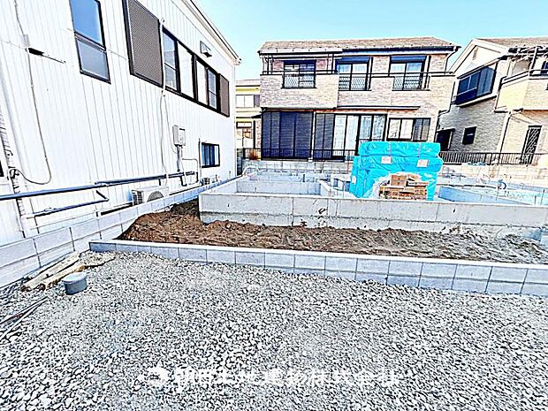 現在建築中の現場で工事進行中です。現地写真(2026年2月13日撮影)をご覧ください。