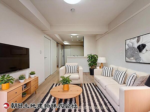 【リビング】無駄を省いたリビング空間です。必要な家具を配置しても圧迫感が出にくく、すっきりと暮らせます。（家具等はCG加工です）
