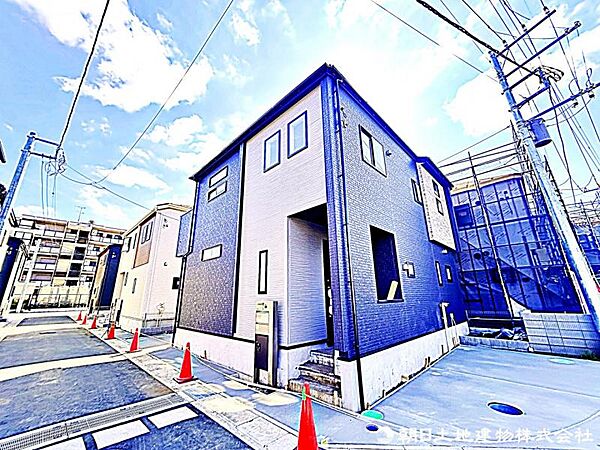 現在建築中の現場で工事進行中です。現地写真（2026年6月6日撮影）をご覧ください。