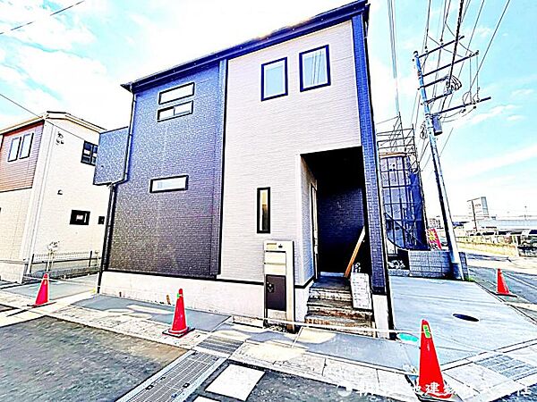 現在建築中の現場で工事進行中です。現地写真（2026年6月6日撮影）をご覧ください。