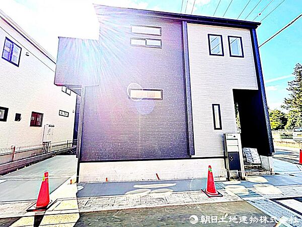 現在建築中の現場で工事進行中です。現地写真（2026年6月6日撮影）をご覧ください。
