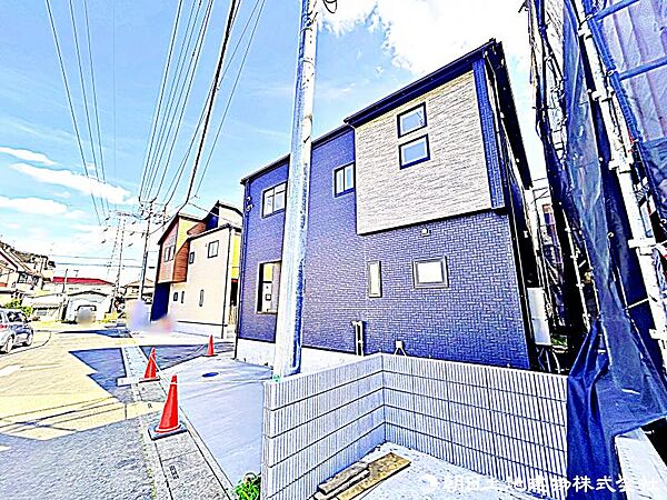 現在建築中の現場で工事進行中です。現地写真（2026年6月6日撮影）をご覧ください。