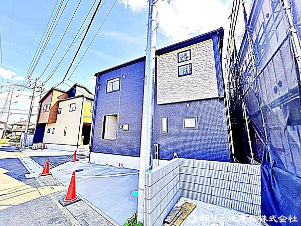 現在建築中の現場で工事進行中です。現地写真（2026年6月6日撮影）をご覧ください。