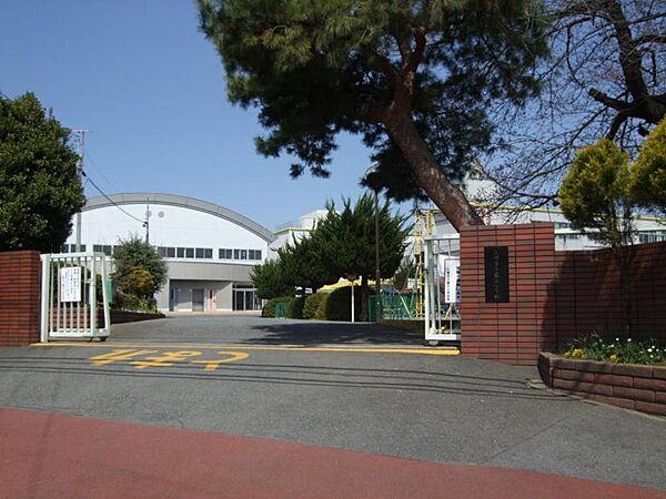 入間市立藤沢小学校まで徒歩10分770ｍ！通学距離が短く、子どもも安心。毎日の通学が快適な立地です。
