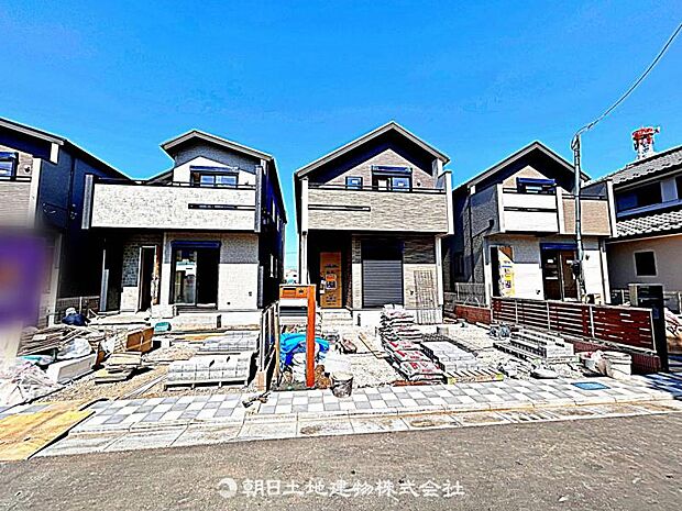 現在建築中の現場で工事進行中です。現地写真(2026年5月11日)をご覧ください。