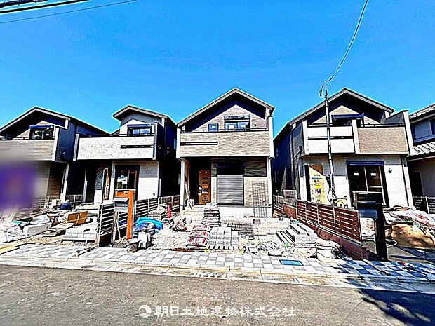 現在建築中の現場で工事進行中です。現地写真(2026年5月11日)をご覧ください。