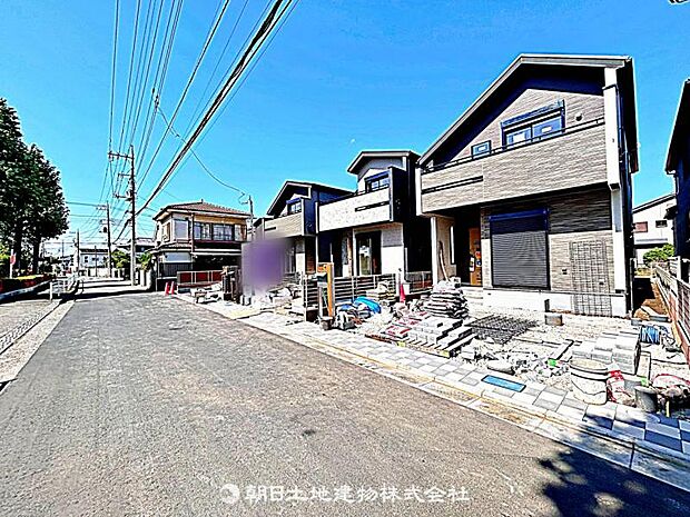現在建築中の現場で工事進行中です。現地写真(2026年5月11日)をご覧ください。