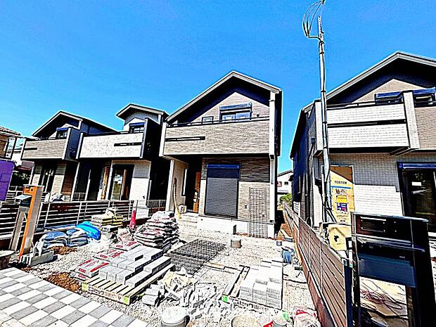 現在建築中の現場で工事進行中です。現地写真(2026年5月11日)をご覧ください。