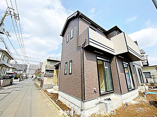 現在建築中の現場で工事進行中です。現地写真(2026年3月30日撮影)をご覧ください。