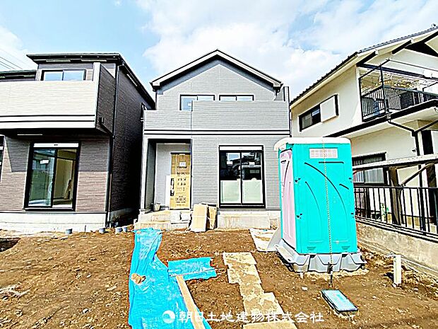 現在建築中の現場で工事進行中です。現地写真(2026年3月30日撮影)をご覧ください。