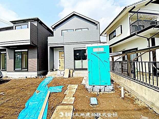 現在建築中の現場で工事進行中です。現地写真(2026年3月30日撮影)をご覧ください。