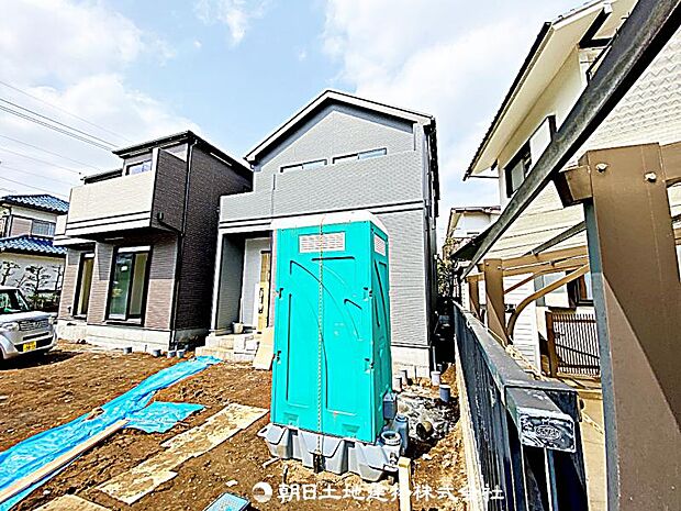 現在建築中の現場で工事進行中です。現地写真(2026年3月30日撮影)をご覧ください。