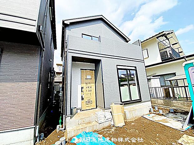 現在建築中の現場で工事進行中です。現地写真(2026年3月30日撮影)をご覧ください。