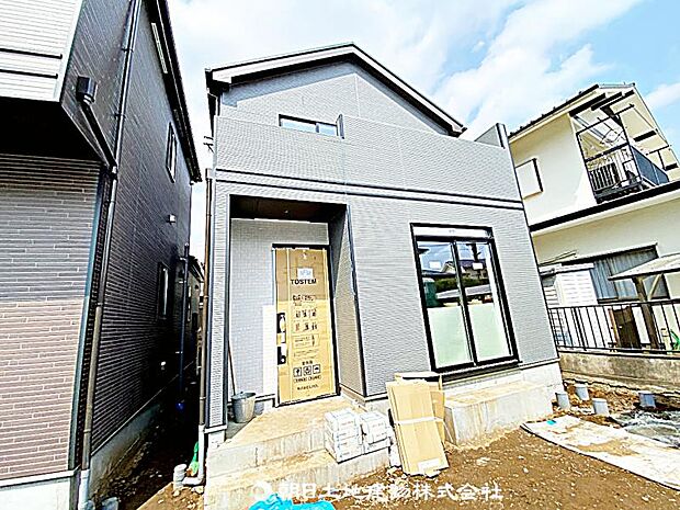 現在建築中の現場で工事進行中です。現地写真(2026年3月30日撮影)をご覧ください。