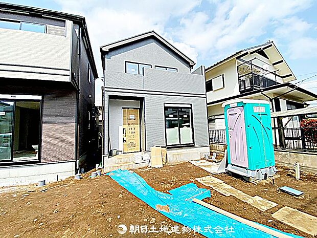 現在建築中の現場で工事進行中です。現地写真(2026年3月30日撮影)をご覧ください。