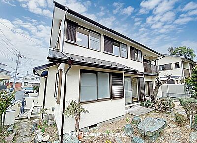 外観：品のある落ち着いた外観です。街並みに自然と溶け込み、住むほどに愛着が深まるバランスの良いデザインが特徴です。