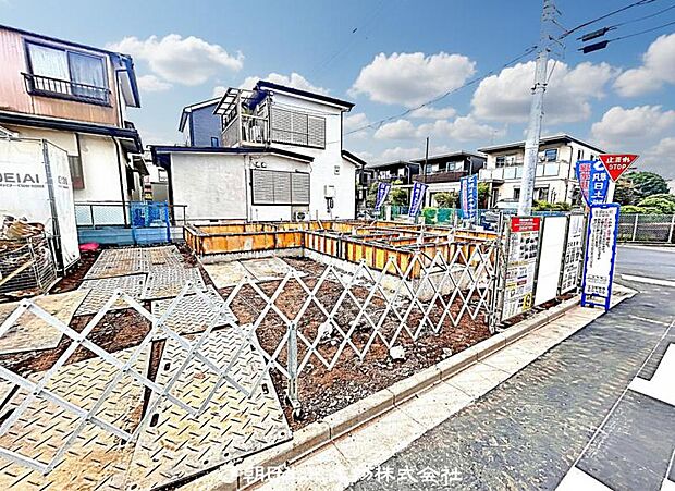 現在建築中の現場で工事進行中です。現地写真（2026年4月6日撮影）をご覧ください。