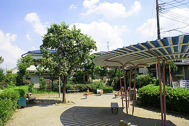 地蔵下第2公園まで徒歩2分140ｍ！お子様の遊び場としてはもちろん、散歩やリフレッシュにも最適です。