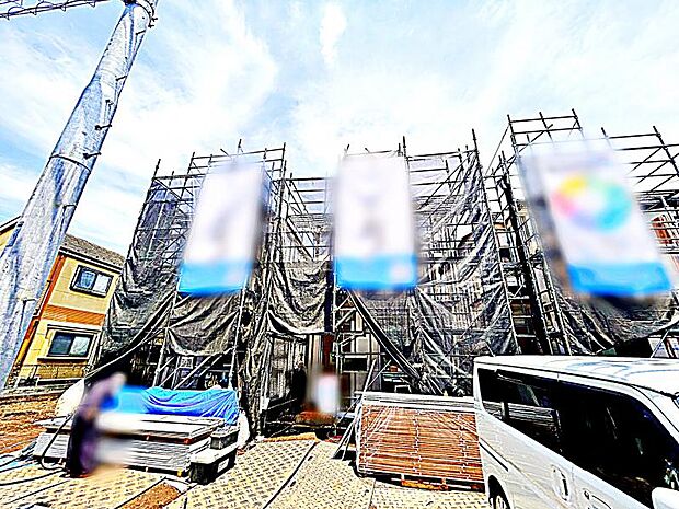 現在建築中の現場で工事進行中です。現地写真（2026年5月15日撮影）をご覧ください。