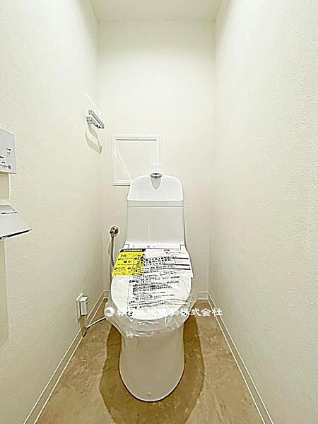 【トイレ】清潔感のあるトイレ空間となる予定です（2026年6月29日工事中で設置前）