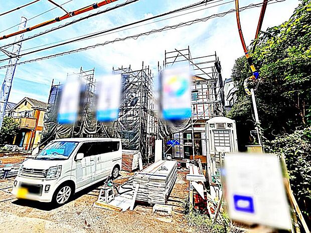 現在建築中の現場で工事進行中です。現地写真（2026年5月15日撮影）をご覧ください。