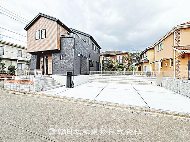 現在建築中の現場で工事進行中です。現地写真(2026年8月14日撮影)をご覧ください。